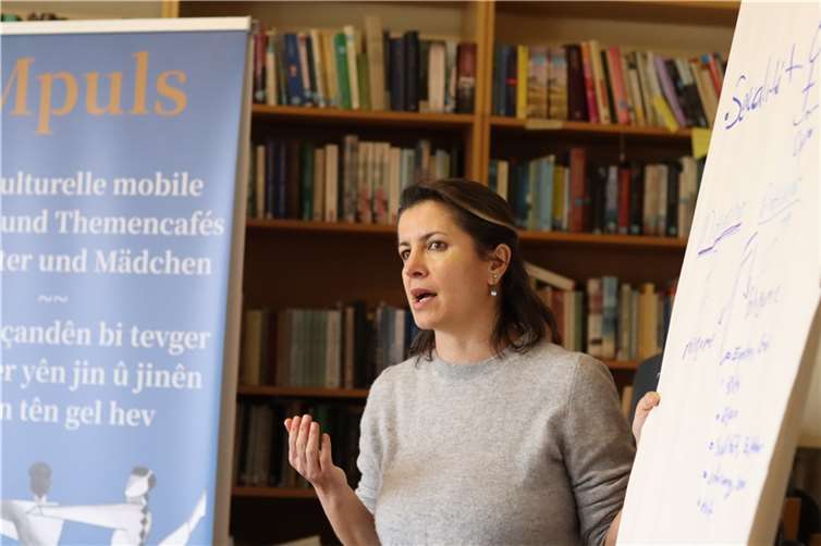 Frauengesundheit und Frauenpflege waren Themen.  Fotos: Frauenbegegnungsstätte Utamara