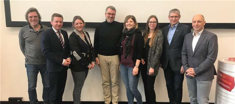 Fred Kutscher (Kreishandwerkerschaft), Christoph Pinkemeyer (WiFo), Anika Müller-Ellerwald (WiFo), Wolfgang Beth (WiFo), Julia Flada (Agentur für Arbeit), Sarah Kirchner (IHK), Martin Neudecker (IHK) und Dirk Arenz (Jobcenter).Foto: WirtschaftsForum Neuwied e. V.