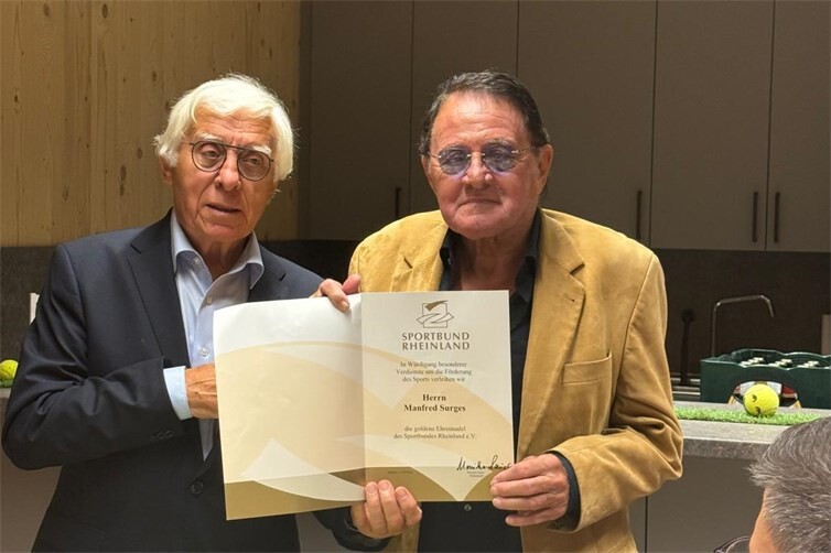 Fred Surges erhält die Goldene Ehrennadel des Sportbundes Rheinland