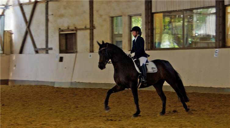 Frederike Matthes belegte mit Franziskanaim Dressurfinale den 4. Platz.