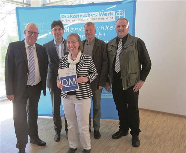 Fredi Winter, Michael Mang, Prof. Kulbach, Diakoniepfarrerin Renate Schäning und Hans-Peter Groschupf bei der Fachtagung. privat