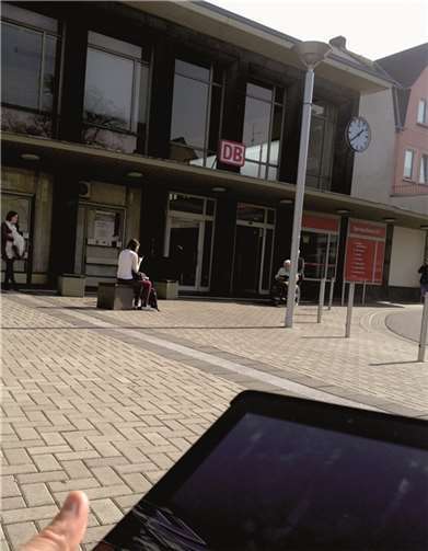 Freies WLAN gibt s jetzt am Bahnhof und bald auch im Geysir-Zentrum. privat