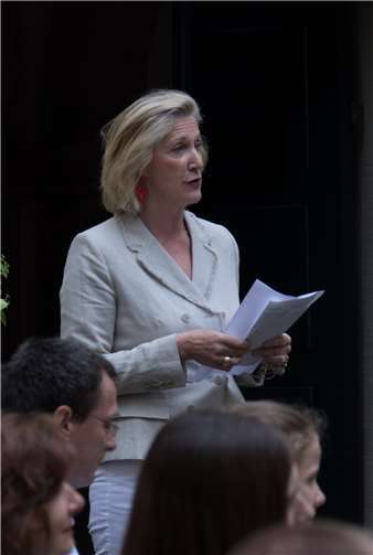 Freifrau Garbiela von Loe begrüßte die Gäste.