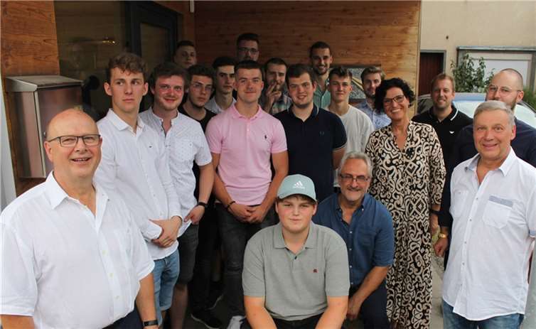 Freisprechungsfeier der Tischler-Innung Mayen in der Schreinerei Helf in Andernach.  Fotos: Tischler-Innung Mayen