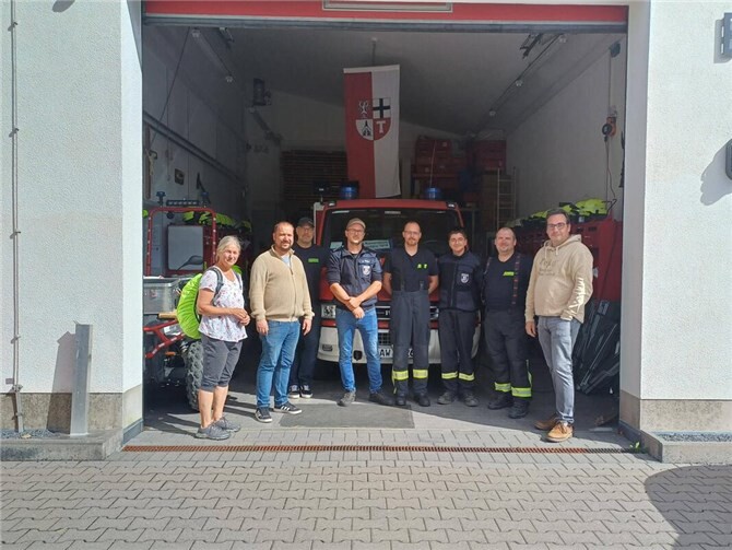 Freiwillige Feuerwehr Ramersbach mit GRÜNEN des Stadtrats.  Foto: BÜNDNIS 90/DIE GRÜNEN
