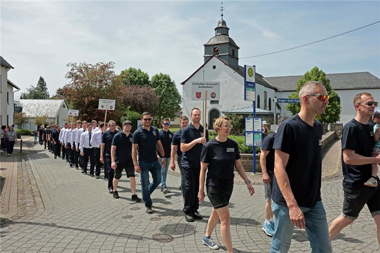 100 Jahre Freiwillige Feuerwehr Barweiler: Jubiläumsfeier und Festumzug