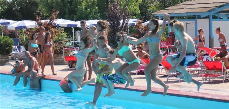 Freizeitspaß beim Jugendcamp in Bernareggio/Italien.Privat