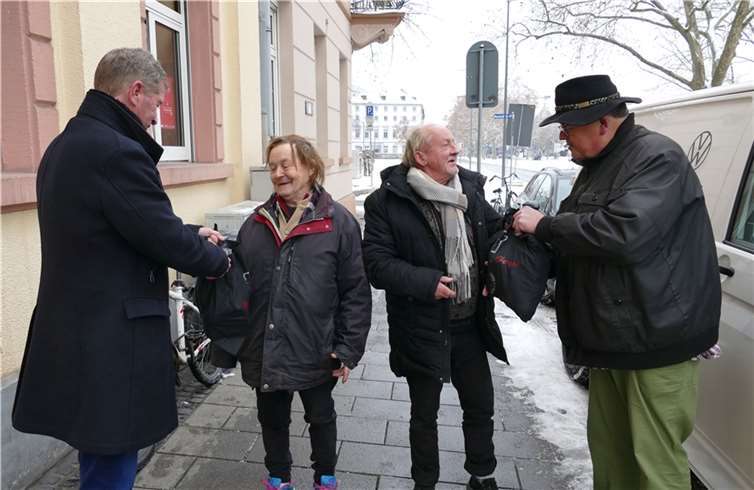Freude, Dankbarkeit und herzliche Gespräche: Jean-Luc Mundel, Initiator von „Warmes von Herzen“, und Michael Rech freuten sich über die sehr positive Resonanz.