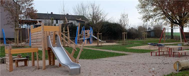 Freude bei den Kindern in Oberbieber: Ab Anfang Dezember können sie den komplett umgestalteten Spielplatz an der Hochstraße nutzen. An den Planungen waren auch Kinder beteiligt. Stadt Neuwied