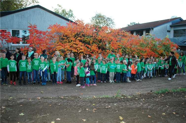 Freude herrschte bei den Schülern der Grundschule in Bad Bodendorf über den Baubeginn.