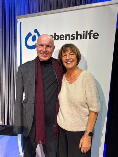 Freuen sich auf die gemeinsame Arbeit im Bundesvorstand der Lebenshilfe: Ulla Schmidt, wiedergewählte Bundesvorsitzende, und Ulrich van Bebber, neu in den Bundesvorstand gewählt.  Foto: Ute Voß