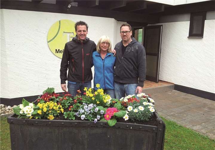 Freuen sich auf eine gute Saison: (V.l.) 2. Vorsitzender Patrick Kirstätter, Doro Kroke (Jugendwart) und Erster Vorsitzender Stefan Huber.  privat