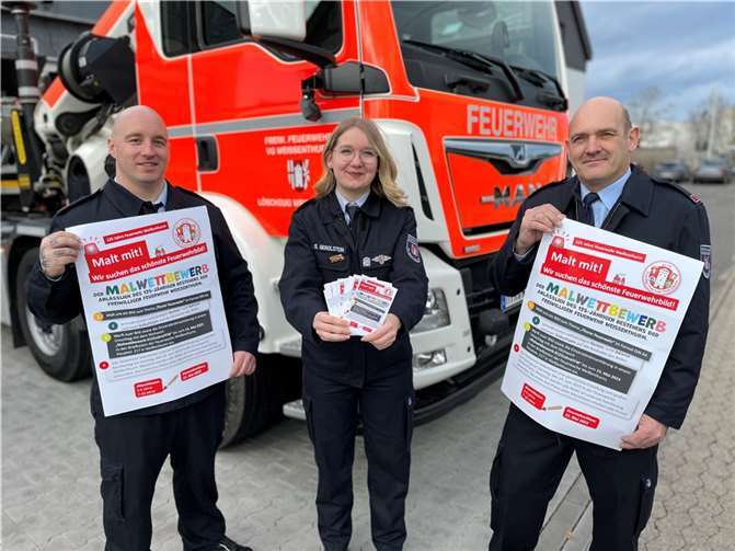 Freuen sich sehr auf viele kleine Kunstwerke im Rahmen des Malwettbewerbs: die beiden Jugendwarte Thomas Fischbeck und Sarah Gerolstein sowie der Leiter der Brandschutzerziehung Helmut Dziadzia (v.l.).  Foto: E. Brüning
