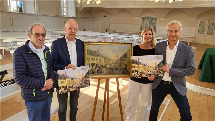 Freuen sich über den neuen Lions Club-Adventskalender (von links): Harald Colditz, Wolfgang Sulzbacher, Christina Schmitt und Oliver Mühmel.  Foto: Lions Club Neuwied-Andernach