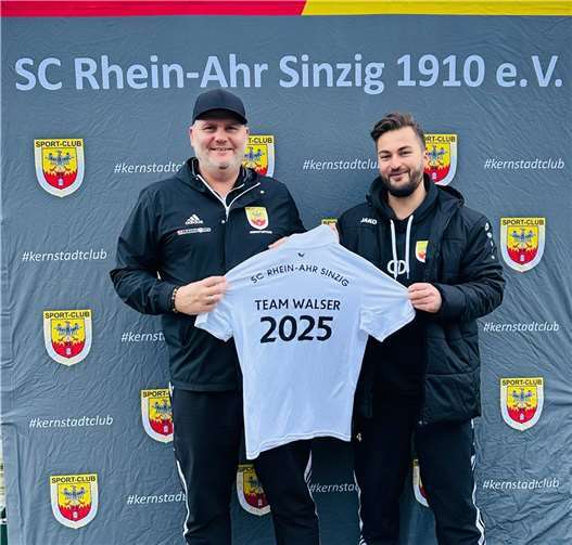 Freuen sich über die Verlängerung der Zusammenarbeit: Trainer Mirco Walser (links) und der 1. Vorsitzende Christopher Dreßler.  Foto: privat