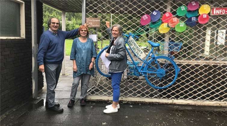 Freuen sich über die gelungene Premiere: Bernd Grubba (Bruchhausener Lesetheater), Sibylle Meyer (Gemeinsam für Vielfalt e.V.) und Marianne Troll (Bruchhausener Lesetheater).Foto: privat
