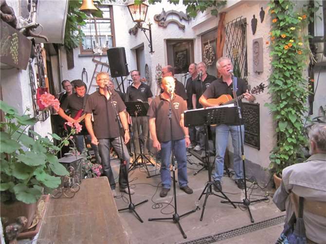 Freunde des moselfränkischen Dialekts kommen bei „Schdäiffleda“ auf ihre Kosten. privat