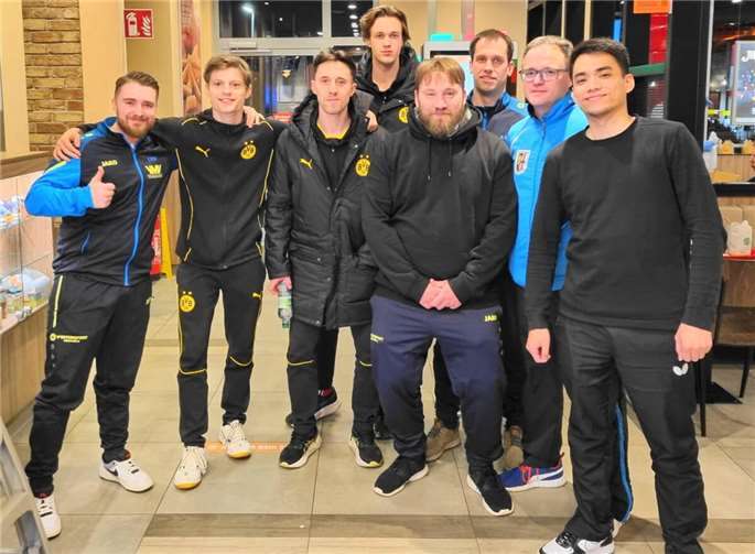 Freundschaftliche Begegnung von Sportlern der Mendiger Eintracht und Profis von Borussia Dortmund. Foto: M. Schreiber