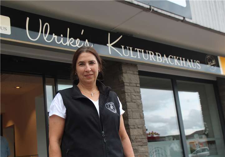 Ulrikes Kulturbackhaus Freut sich über die Wiedereröffnung ihres Bäckerei-Cafés: Ulrike Schmitz.
