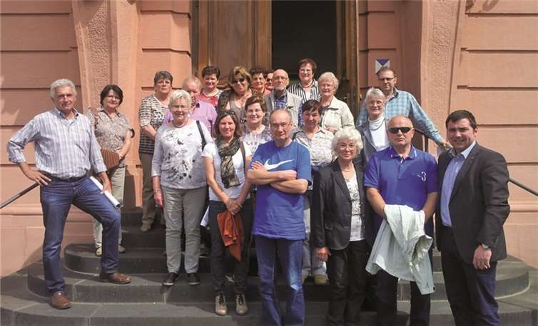 Freute sich über den Besuch der ehrenamtlichen Helfer der Cochemer Tafel in Mainz: Benedikt Oster, MdL (1. v..re.). privat