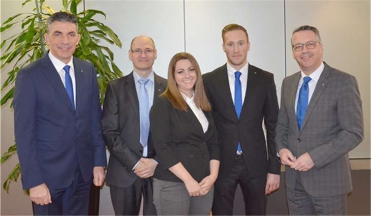 Freuten sich gemeinsam über die erfolgreiche Weiterbildung (v.li.n.re.): Walter Müller, Michael Hessel, Katrin Weber, Timo Kaspari und Stephan Breser. privat