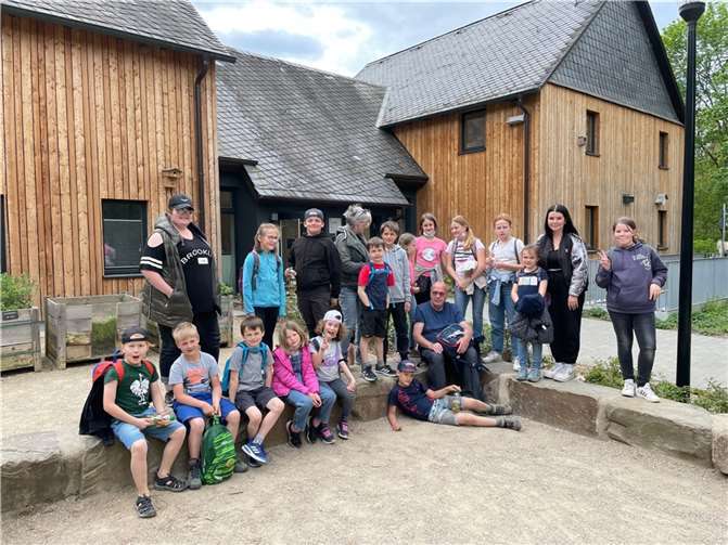 Freuten sich über eine unbeschwerte Zeit: Die Teilnehmerinnen und Teilnehmer der Ferienfreizeit für Kinder. Foto: Volksbank RheinAhrEifel