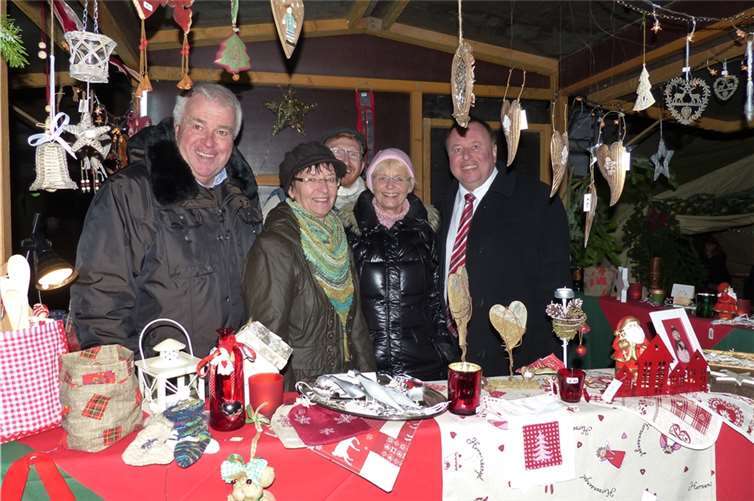 Freuten sich über einen gemütlichen Abend, Guido Ernst, Vera Blumenstein, Heinz-Peter Hammer, Gitti Ockenfels und Dr. Jürgen Pföhler.