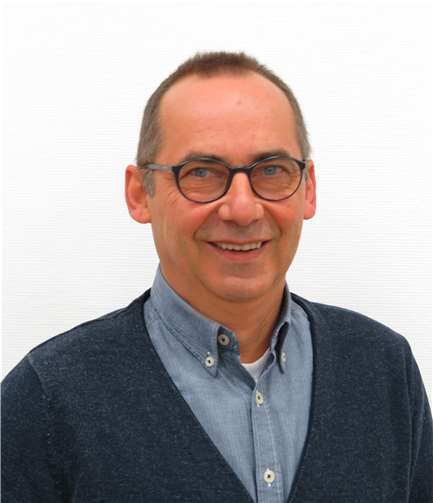 Friedhelm Benner informiert über Betrugsmaschen.  Foto: privat