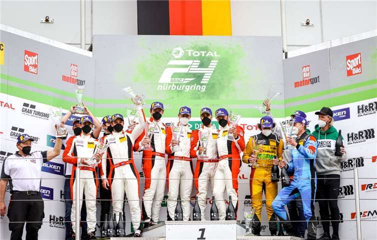 Frikadelli Racing möchte sich beim 24h-Rennen einen Traum erfüllen und gewinnen. Quelle: Frikadelli Racing