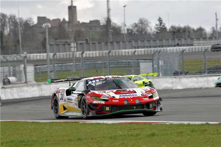 Frikadelli Racing sicherte beim Vier-Stundenrennen Ferrari den ersten Gesamtsieg eines 296 GT3 weltweit.