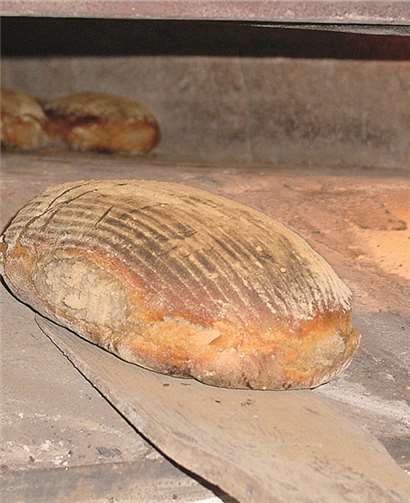 Frisch gebackenes Sauerteigbrot aus dem Steinofen des Bachemer Backes – nach Wunsch belegt! D.Simon