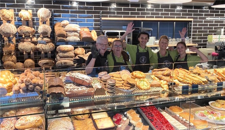 Frisch und modern präsentiert sich nun die Traditionsbäckerei von Ulrike Schmitz.
