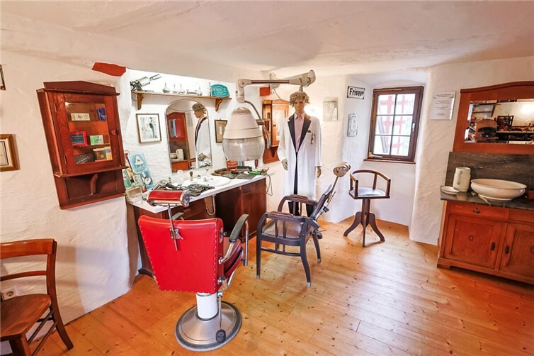 Friseur, Heimatmuseum Gondorf