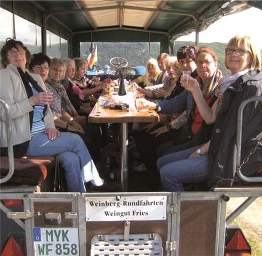 Fröhlich wurden die Gläser auf einen schönen Tag gehoben.  privat