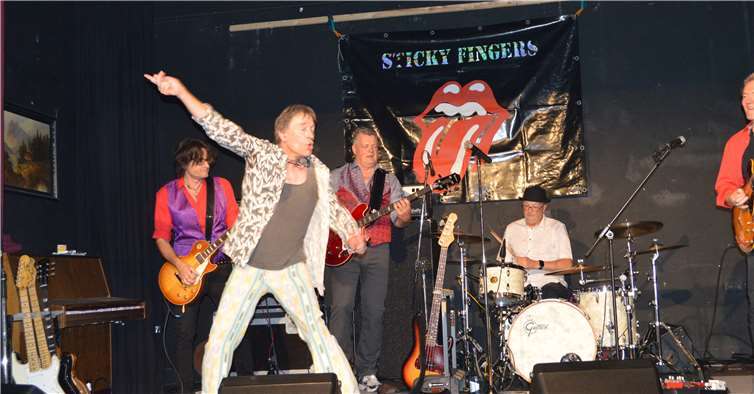 Frontmann Günther Grothaus ist kaum von Mick Jagger zu unterscheiden.Fotos: AB