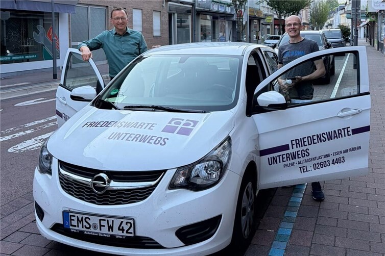 Früh morgens geht’s los für den Bundestagsabgeordneten Josef Oster und Altenpfleger Volker Pehl. Die Tour führt die beiden quer durch Bad Ems.