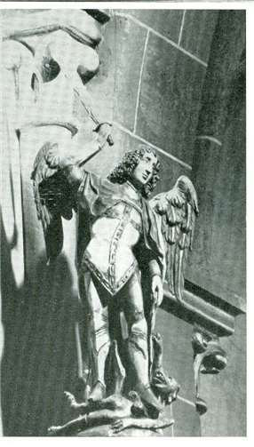 Früher hatte der heilige Michael Flügel.