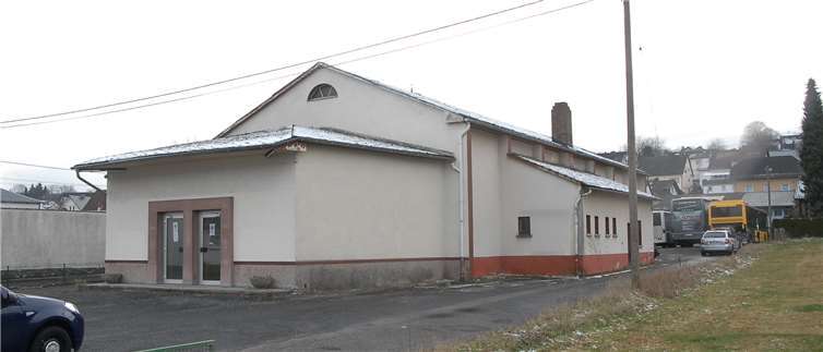 Früher wurden hier lustige Filme gespielt. Doch schon bald soll das Puderbacher Kino abgerissen werden und an dieser Stelle eine Seniorenwohnanlage mit 50 Wohnungen errichtet werden. KER