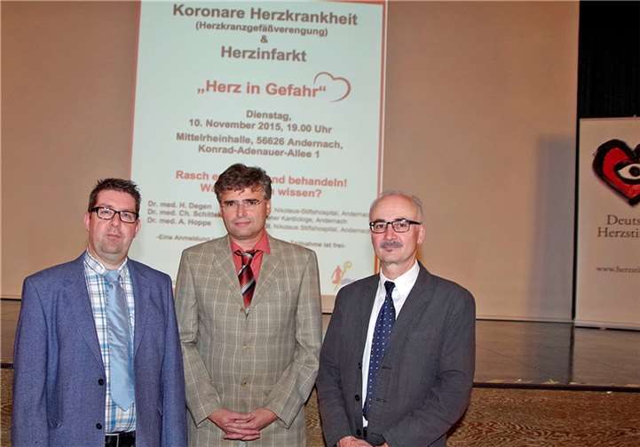Führten gemeinsam durch das „Herzseminar“ des St. Nikolaus-Stiftshospitals (v.l.): Dr. Hoppe, Dr. Schittek und Dr. Degen. privat