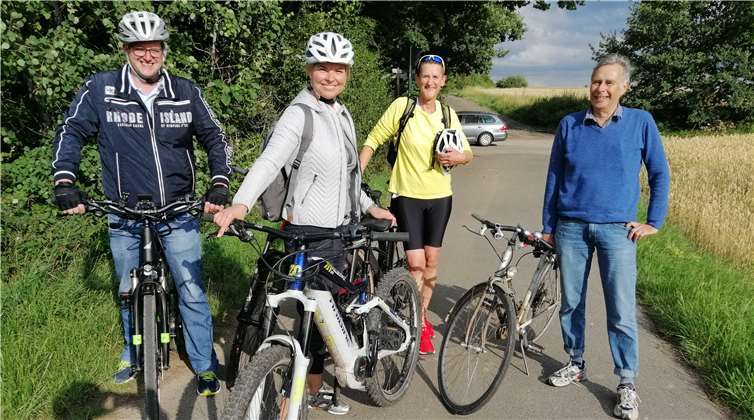 Führten ihre Drahtesel aus: (v.l.) Alexander Gilles, Jessica Reinbold, Daniela Wiedeck und Andreas Stümer (ADFC Wachtberg).Foto: privat