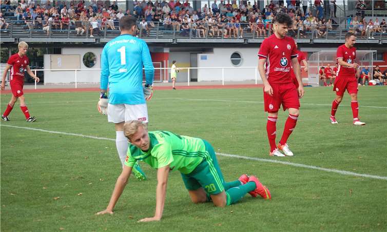 Führung verpasst: Im letzten Moment wurde Niklas Heinemann der Ball vom Fuß gespitzelt. Der Mittelfeldspieler kam zum ersten Mal zum Einsatz.SK