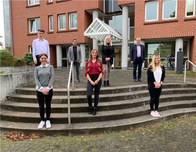 Fünf Auszubildende starten am 1. Oktober mit einer zweijährigen Ausbildung zur Finanzwirtin/zum Finanzwirt im Finanzamt Neuwied.Quelle: Finanzamt Neuwied