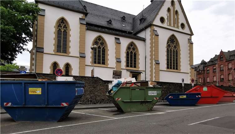 Fünf Container standen in der Kirchstraße bereit.  Foto: Stadt Lahnstein