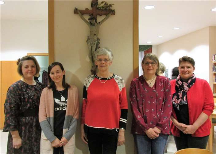 Fünf des 7-köpfigen Leitungsteam der kfd Leutesdorf (v.li.) Ina Buchter, Nadine Greindl, Ursula Kamp, Sonja Mertesacker, Carola Wahl; es fehlen Natalie Stosshoff-Illing und Inge Selt. Foto: privat