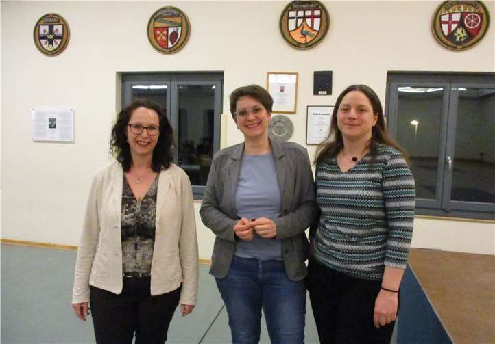 Für 10 Jahre aktives Musizieren wurde Sabrina Richarz geehrt, die das Corps als Flötistin in der 2. Stimme verstärkt.