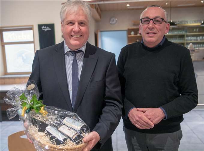 Für 15 Jahre Arbeit im Vorstand dankte der Vorsitzende Willi Wittges-Stoelben (rechts) seinem langjährigen Stellvertreter Wilhelm Ley.