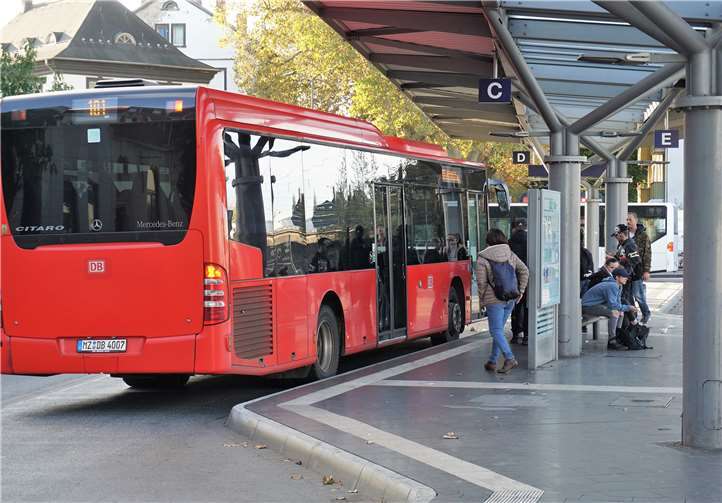 Für 365 Euro/Jahr den ÖPNV nutzen: Der Kreistag sprach sich gegen die Bewerbung für die Teilnahme an einem Modellprojekt des Bunds aus.Foto: FF