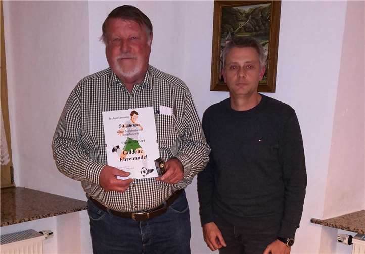 Für 50 Jahre Vereinstreue wurde Friedel Gebert von Geschäftsführer Georg Stenzel geehrt.Foto: privat