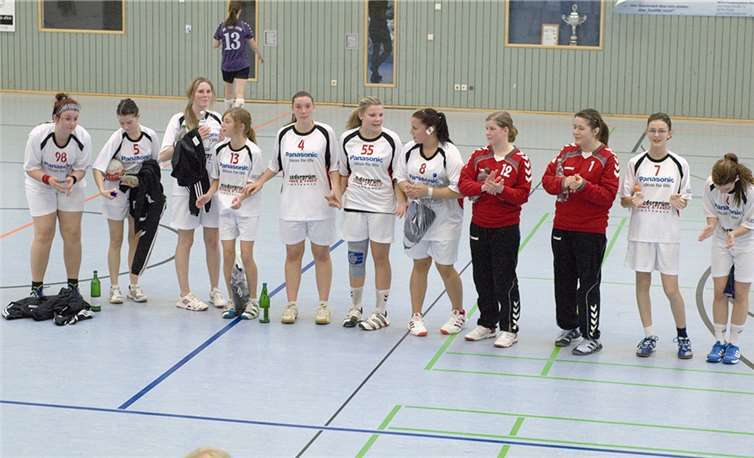 Für Bassenheim spielten: Brücken Maike, Dunkel Luisa, Flöck Sabrina, Flöck Hannah, Fröhlich Rebecca, Kläser Tamara, Kohlrausch Angelina, Krechel Sarah, Milbradt Maike, Nickenig Pia, Rönz Anna, Sauer Julia, Schwoll Elisa, Sonntag Jasmin, Stahl Jessica, Zwinge Elisabeth.Privat