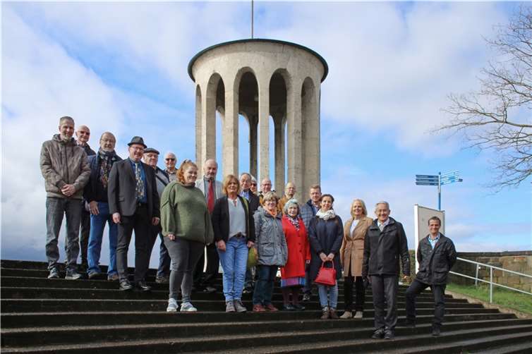 Für „Ich tu’s“ treten 24 Kandidatinnen und Kandidaten an.  Foto: Elke Döbbeler